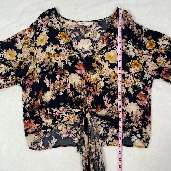 Lovestitch Deep-V Floral Front Tie Top Blouse Size Medium - Picture 7 of 7